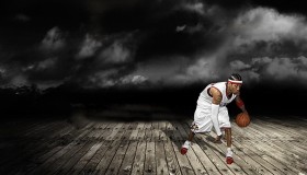 APP下载-双线逆转，Doinb惊艳回归，湖人未来可期